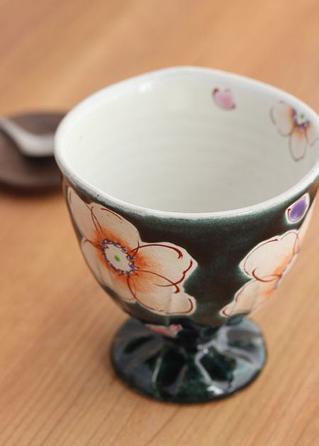 虚空蔵窯 高台フリーカップ／花うらら（釉彩）｜九谷焼のうつわ｜和