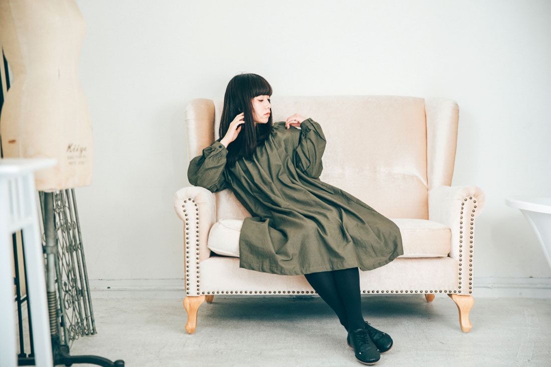 Carhaix キャレ コットンリネン ギャザー リボン 長袖 ワンピース