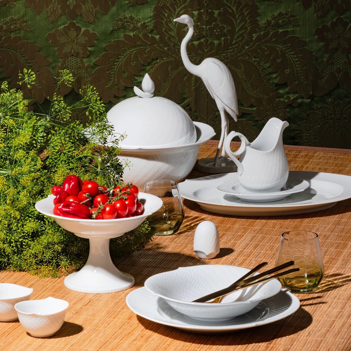 Meissen マイセン ホワイトペアディッシュ　波の戯れ 53576 Amazon.co.jp: 【正規輸入品】 マイセン ［MEISSEN］ 波の戯れ