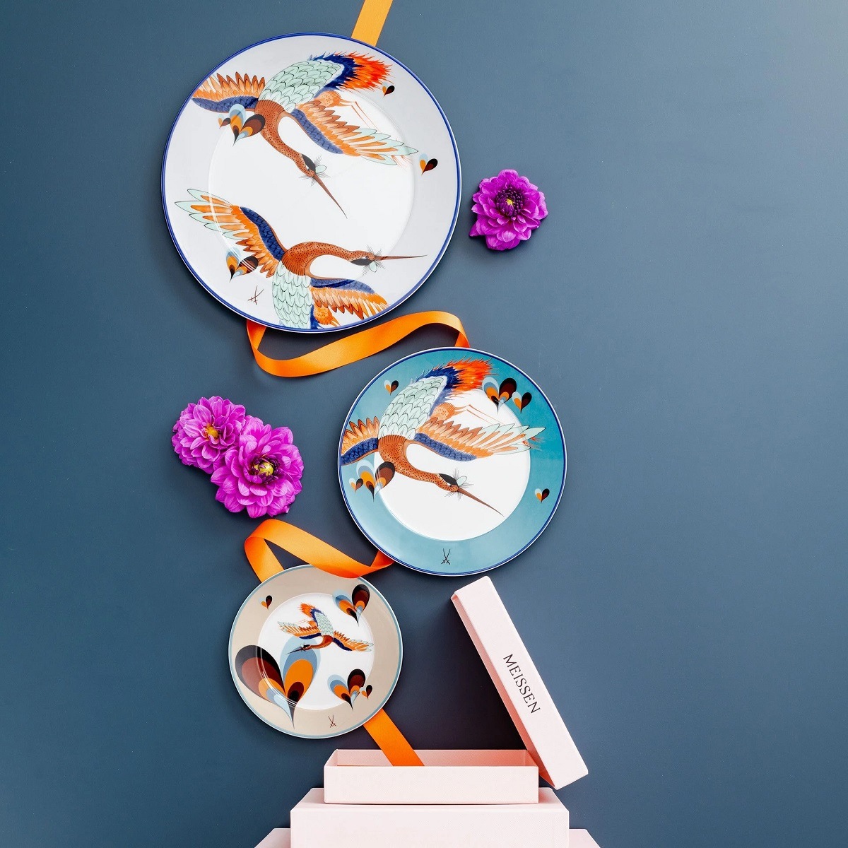 マイセン　17cmプレート 可憐な花が溢れるマイセンプレート（17cm） - 貴人たちのマイセン