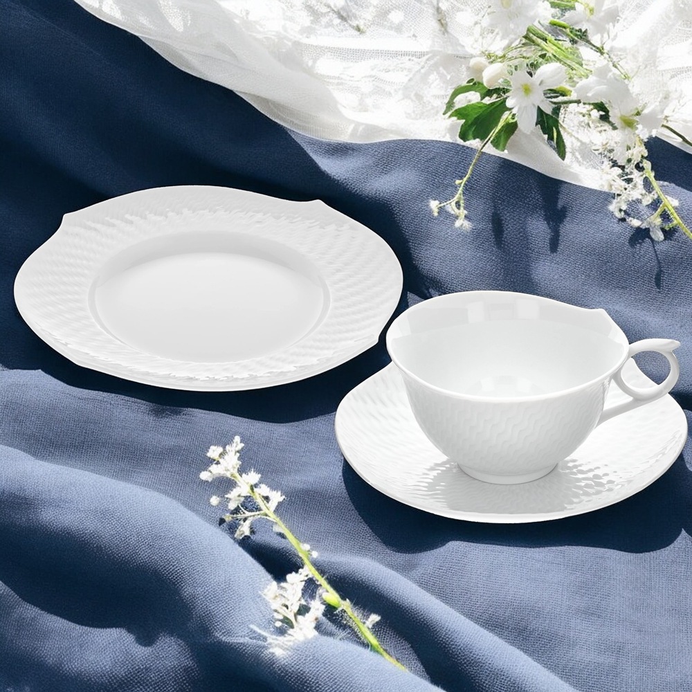 マイセン 波の戯れ ホワイト ティーカップ＆ソーサー3ピースセット