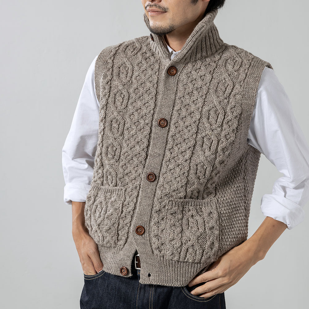 英国製 メンズ ケーブル編み ハイネック ベスト ウール 秋冬 前開き  
