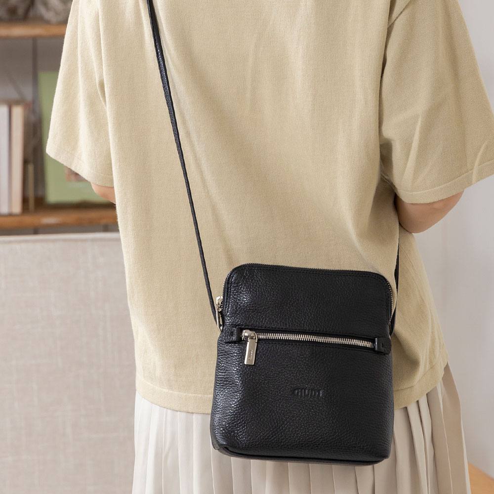 イタリア製 ショルダーバッグ ミニ 小さい レディース 斜めがけ 大人