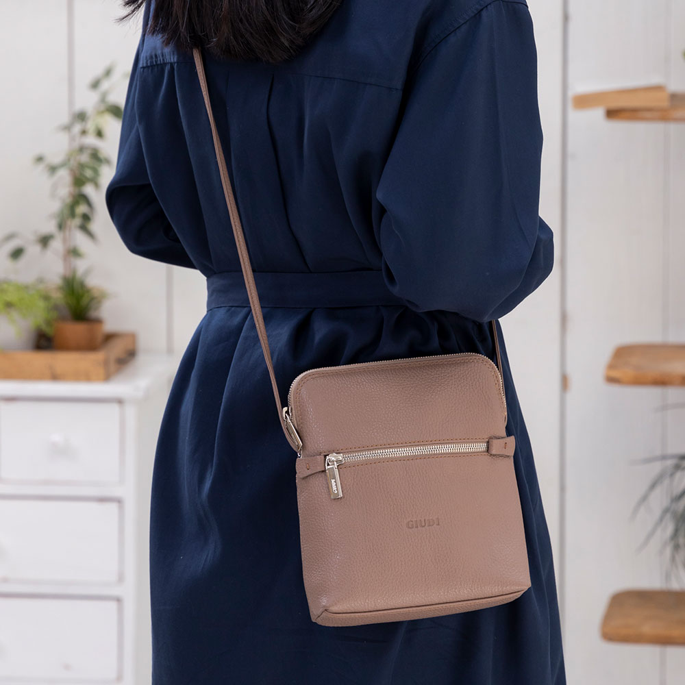 イタリア製 ショルダーバッグ ミニ 小さい レディース 斜めがけ 大人