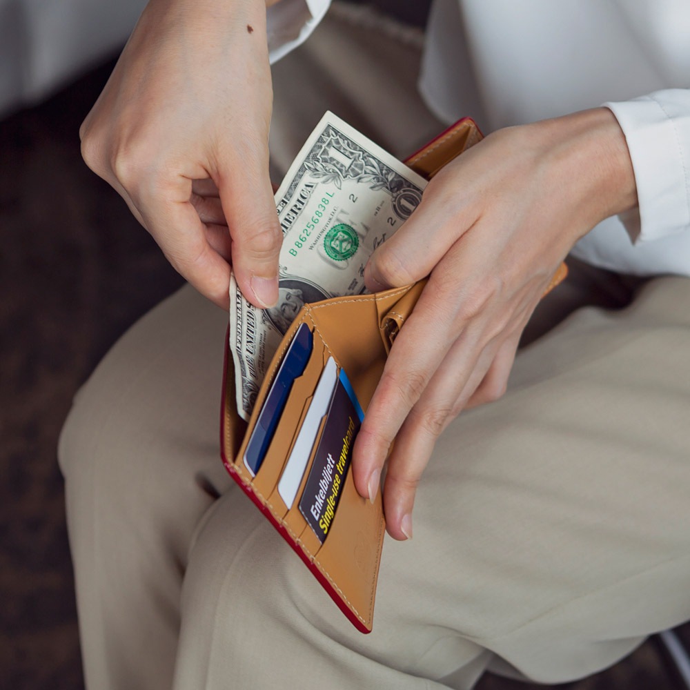 FLYING HORSE-フライングホース 日本製 コードバン 二つ折り財布