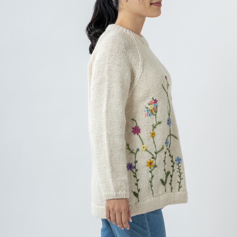 ペルー製 アルパカ 花柄手刺繍クルーネックセーター 手編み 手刺繍