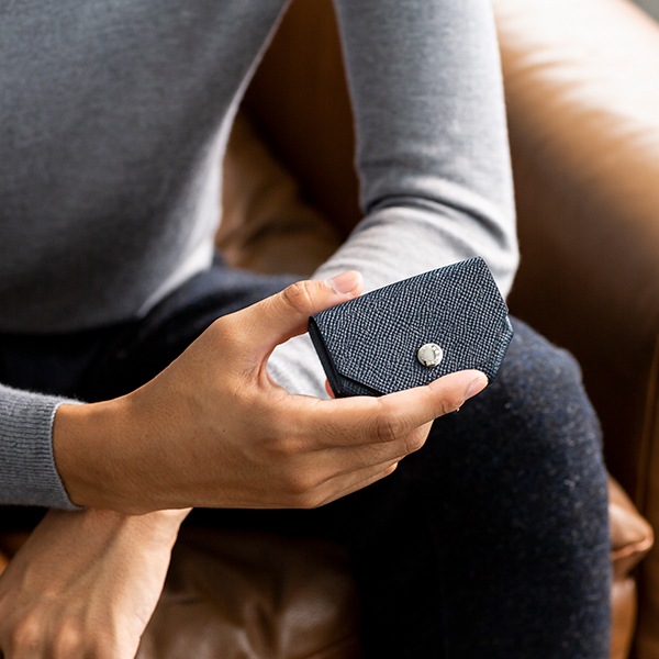 �A���e�B�W���[�m �V�[�����X�X�g���C�v�R�C���P�[�X