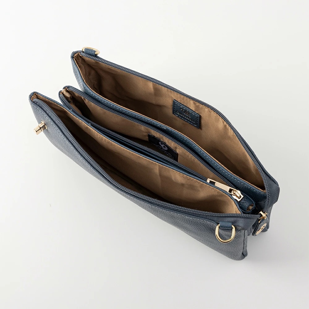 5層収納のレザー財布ショルダーバッグ キャビンアテンダント（CA