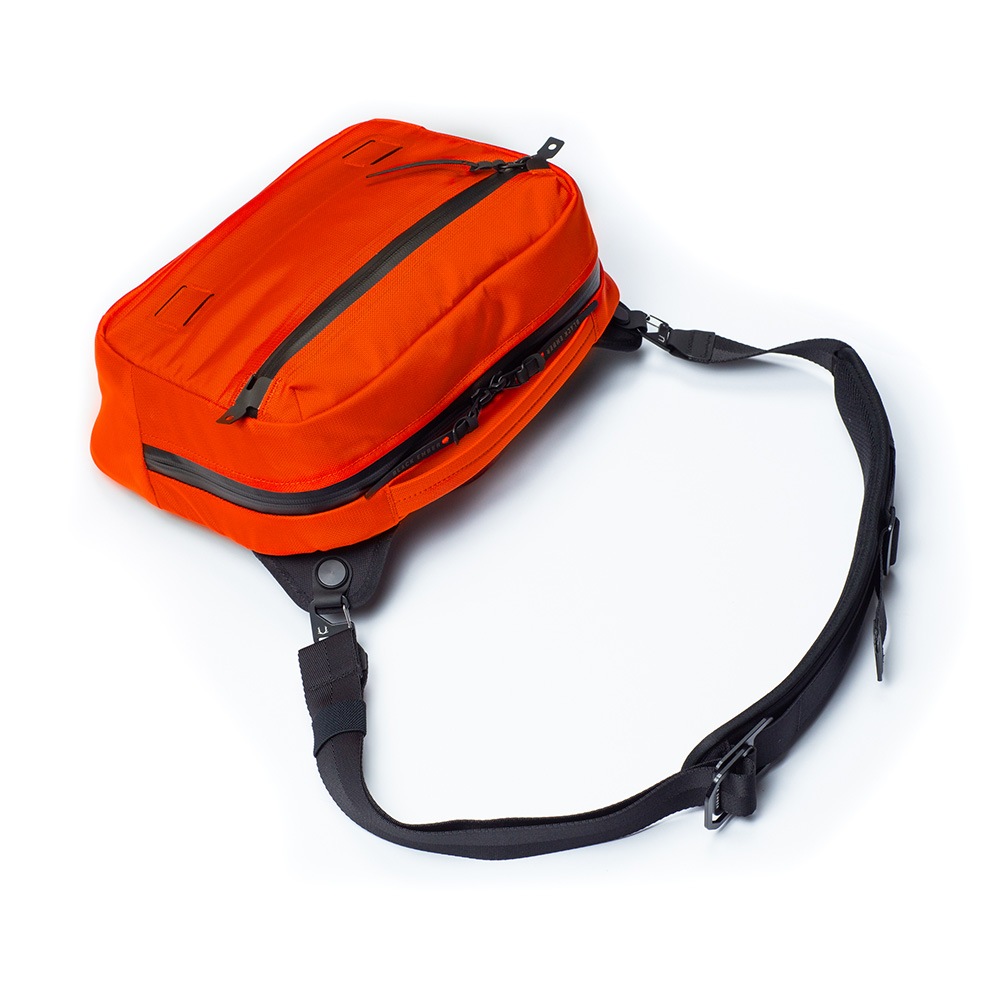 GRIP SLING NO,7223013 ショルダーバッグ スリングバッグ [BLACK EMBER