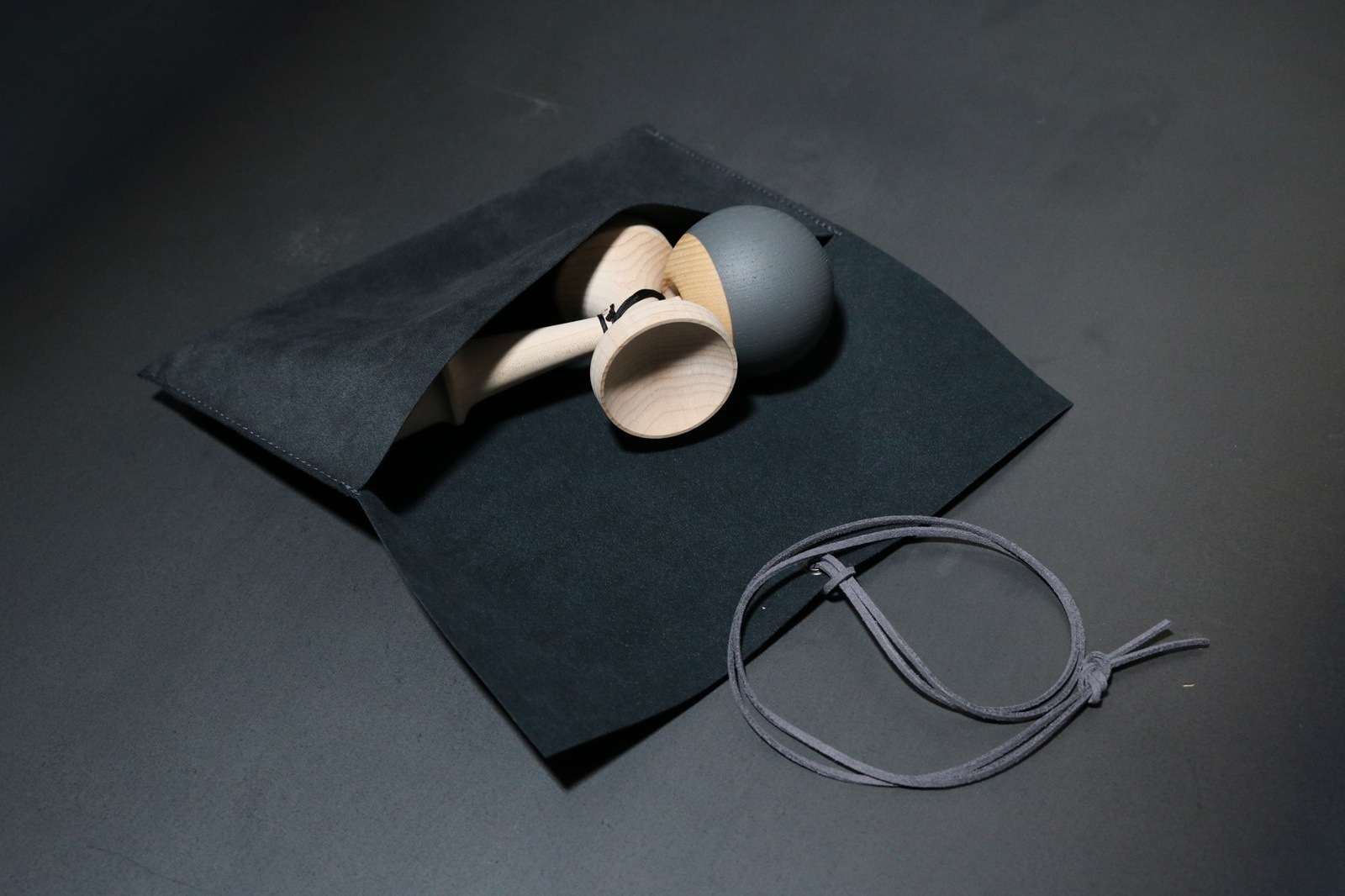 MUGEN MUSOU LEAD-Charcoal Gray-