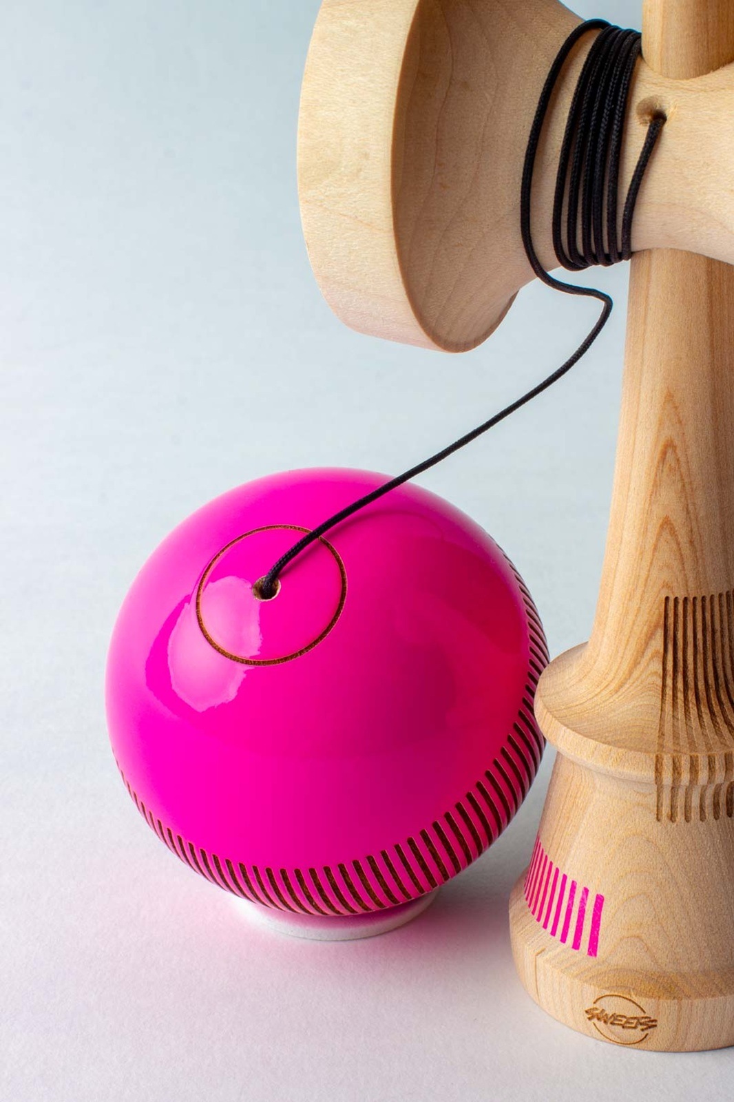Sweets Kendamas - BROKEN BONES - ELECTRIC PINK - BROKEN SHAPESticky Clear
