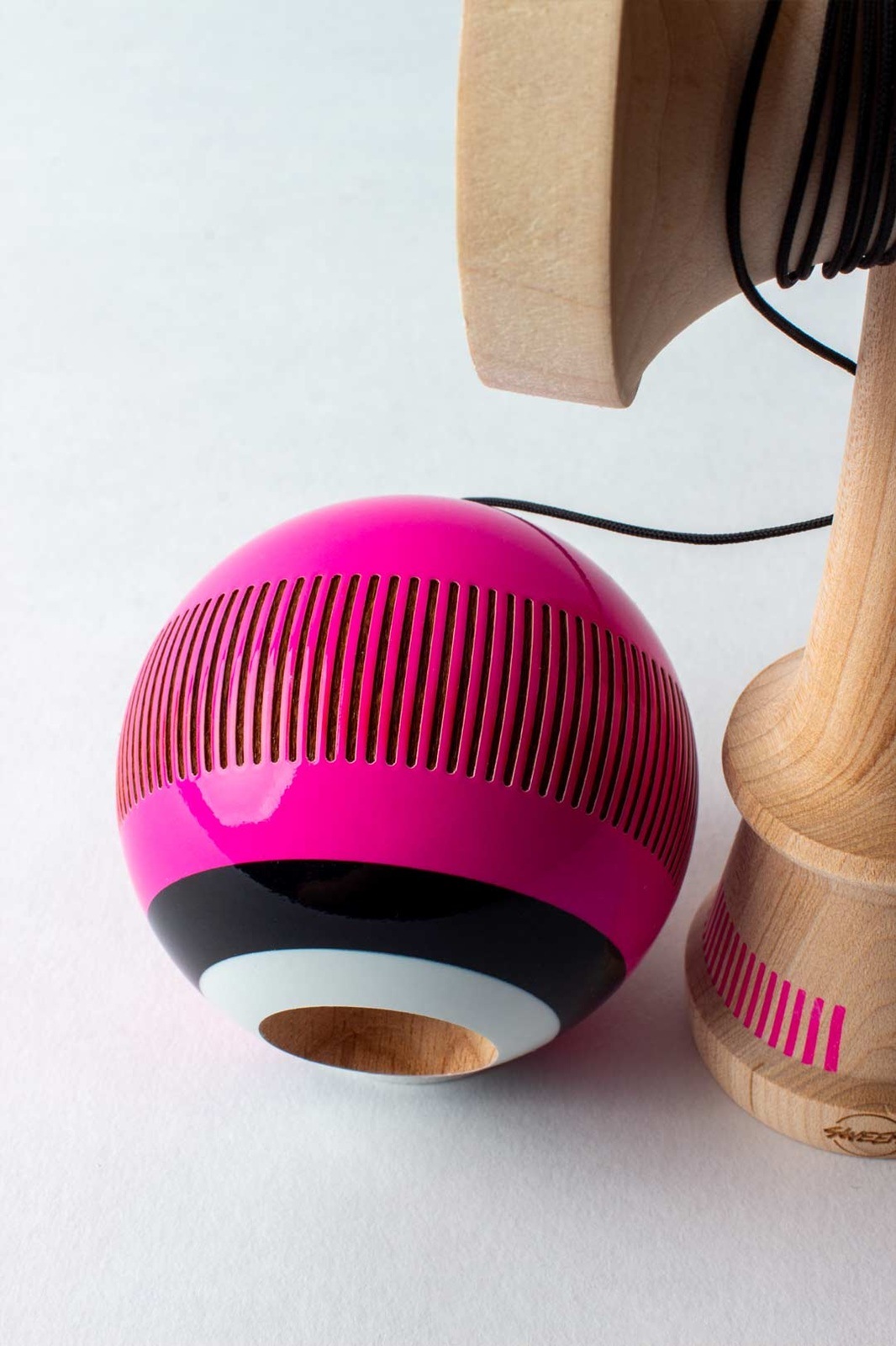 Sweets Kendamas - BROKEN BONES - ELECTRIC PINK - BROKEN SHAPESticky Clear