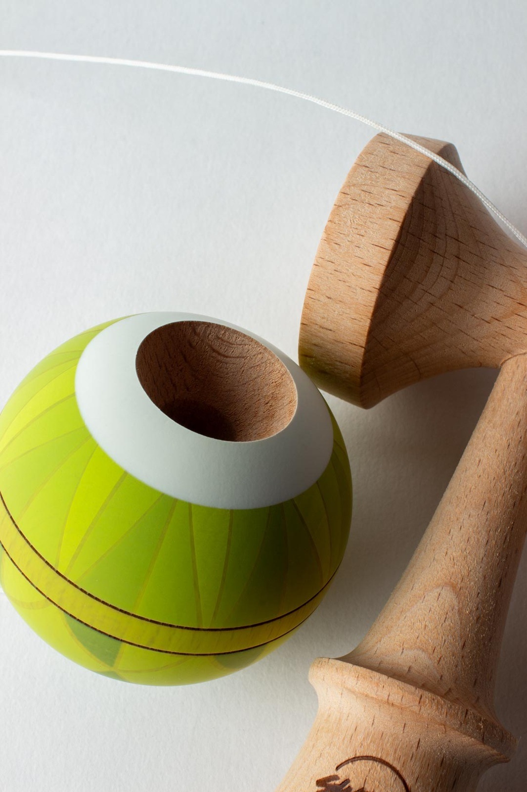 Sweets Kendamas - GEMSTONE - PERIDOT