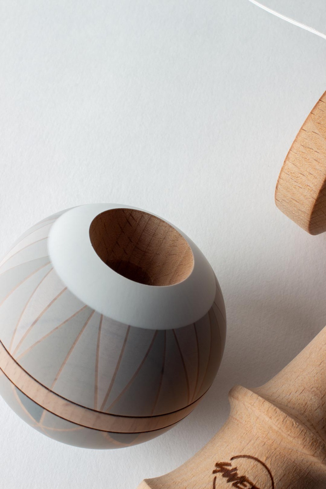 Sweets Kendamas - GEMSTONE - MOONSTONE