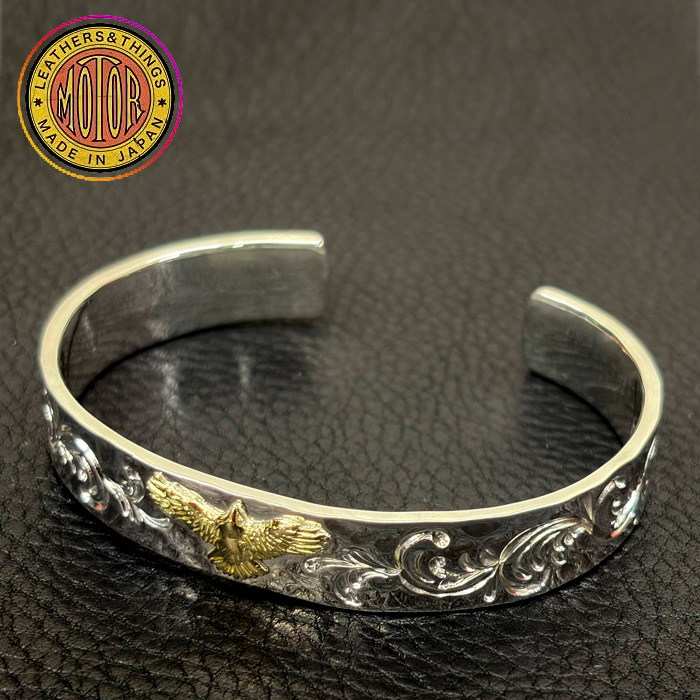 "MOTOR NEW VINTAGE" BG-03 FLAT HAMMERED BANGLE (18K GOLD ACCENT) �⡼���� MOTO ��� ������ K18��������᥿������������ʿ�Ǥ��Х󥰥� MOTO �ϥ�ɥᥤ�� ������ 18�� SV �����ʸ��Բľ��ʤǤ�