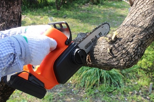 YARD FORCE　NEWハンディチェーンソー