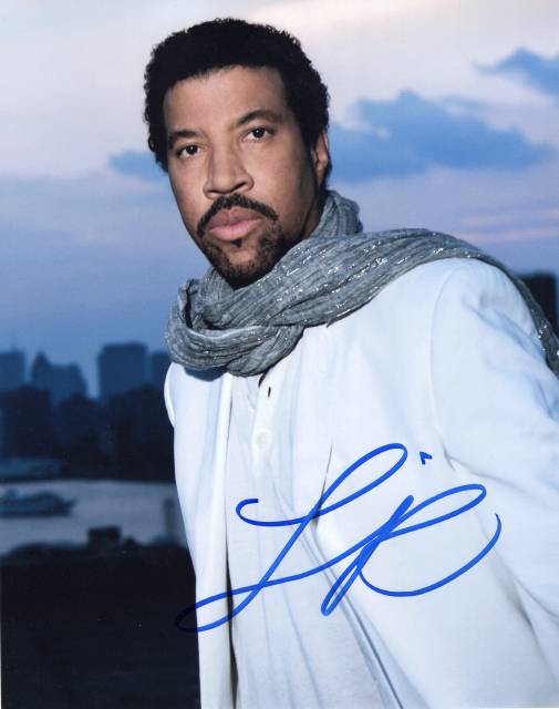 ライオネルリッチー直筆サイン入り2Lサイズ写真… ライオネル・リッチー直筆サイン入り2Lサイズ写真…Lionel Richie