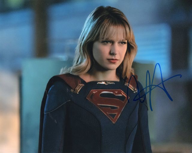 メリッサ・ブノワ直筆サイン入り写真□スーパーガール○UACCRD