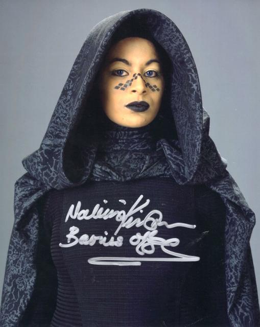 ナリーニ・クリシャン直筆サイン入り写真 スターウォーズ/バリス・オフィー UACCRD永久保証+本人写真付