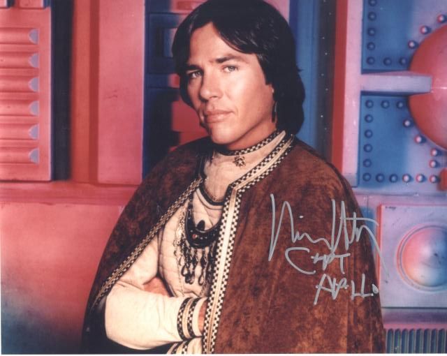 リチャード・ハッチ直筆サイン入り写真 宇宙空母ギャラクティカ/アポロ大尉 UACCRD永久保証+本人写真付