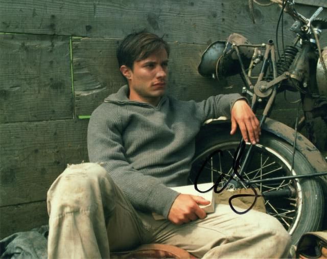 ガエル・ガルシア・ベルナル直筆サイン入り写真□モーターサイクル