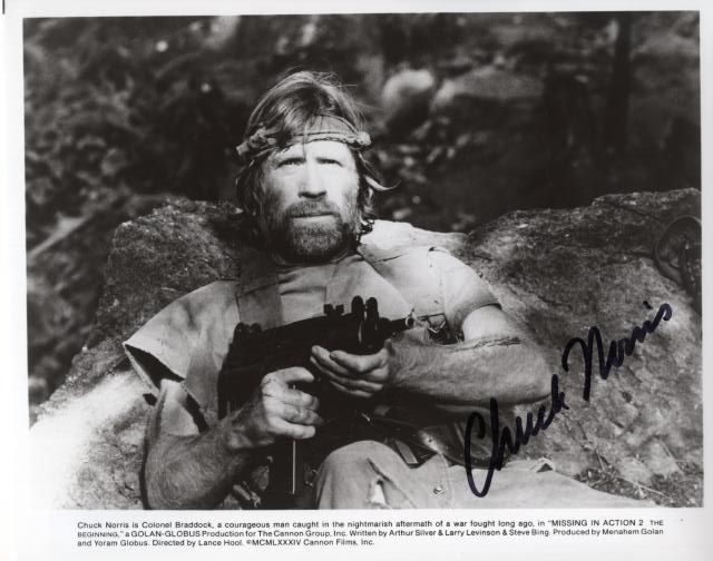 チャック・ノリス直筆サイン入り写真 地獄のヒーロー/デルタ・フォース UACCRD永久保証