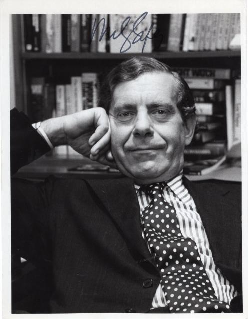 モーリー・セイファー直筆サイン入り写真 米国CBSジャーナリスト/ 60ミニッツ UACCRD永久保証