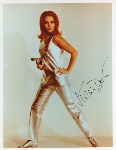 カリン・ドール直筆サイン入り超大型写真…Karin Dor…007は二度死ぬ… カリン・ドール直筆サイン入り超大型写真…Karin Dor…007は二度