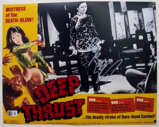 アンジェラ・マオ(芽瑛) 直筆サイン入り写真□レディ・クンフースター