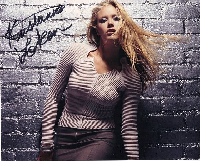 クリスタナ・ロ-ケン直筆サイン入り写真。 000000040471_Zl9TTxM.jpg