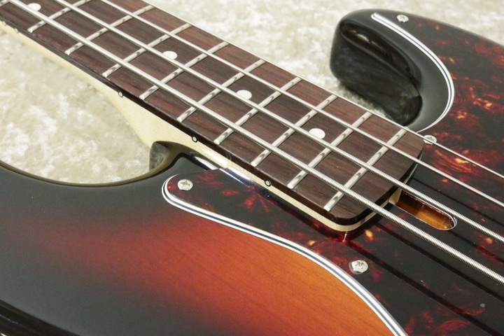 NJB200RAL-VSB