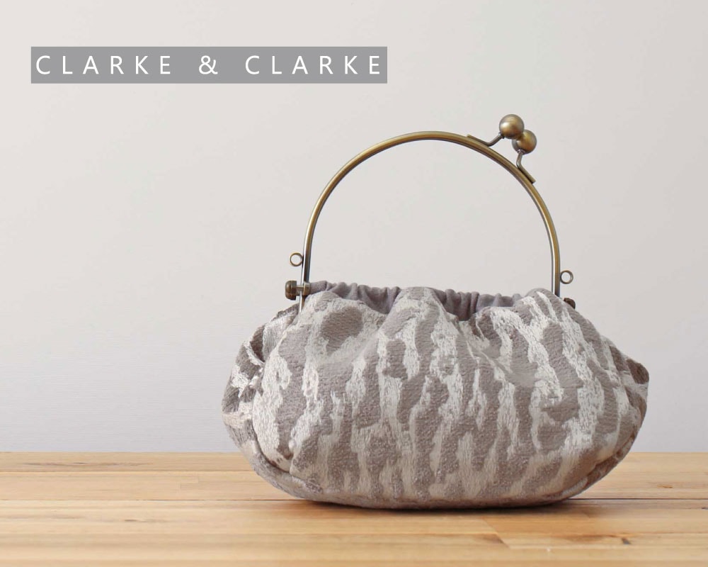 ☆【CLARKE & CLARKE】GAUTIER /Taupe ベンリー口金のミニバッグ(AS