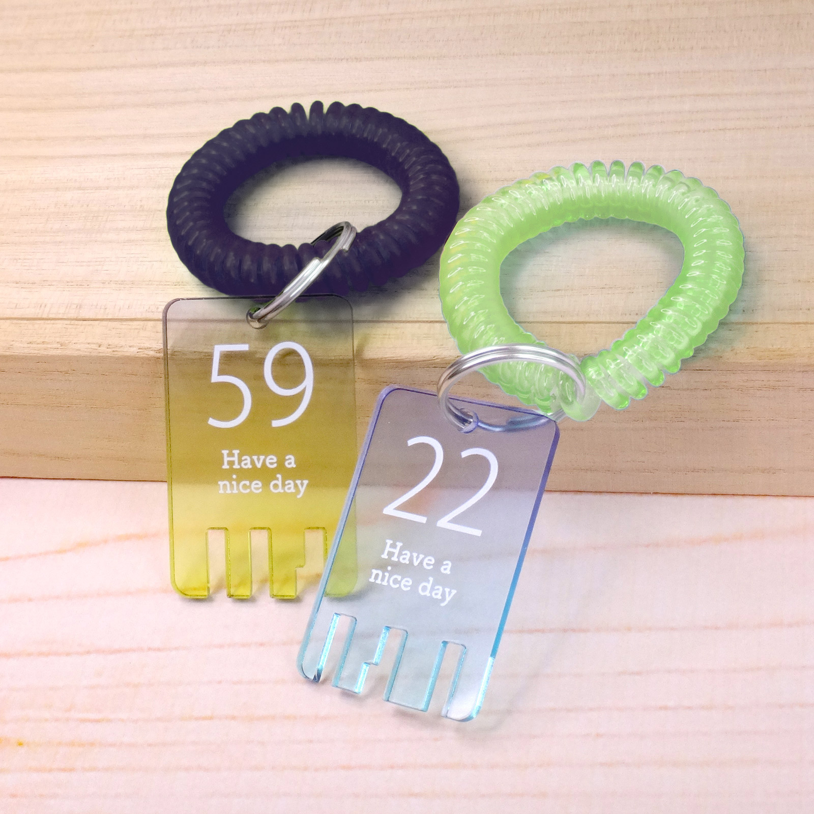 ロッカーキー コイルブレスレット ウレタンブレス 鉄製二重リング付(T)