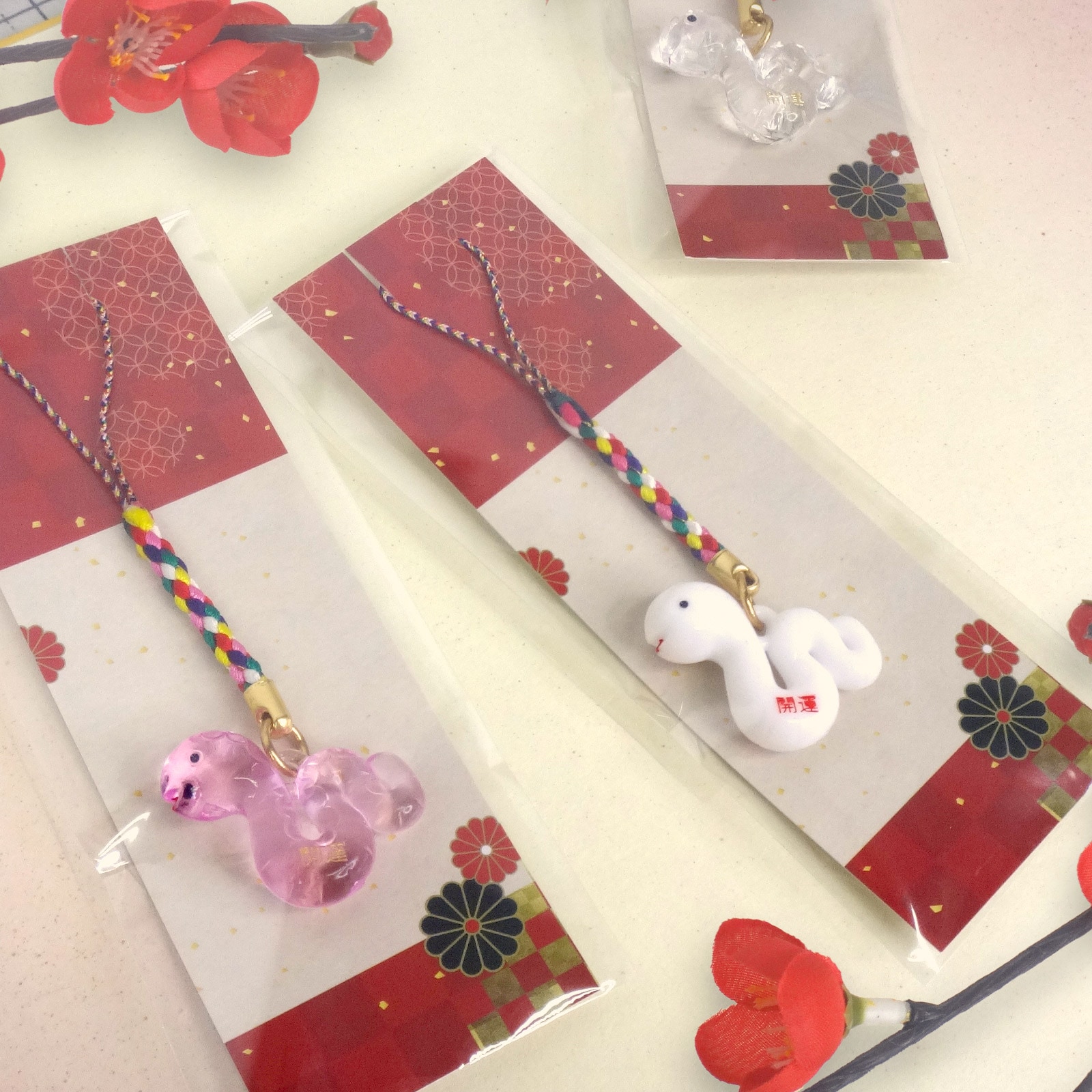 [  ✝︎  ]   桃蛇   . 楽天市場】へび ぬいぐるみ 蛇 干支 巳年 ヘビ ネックピロー 大きい