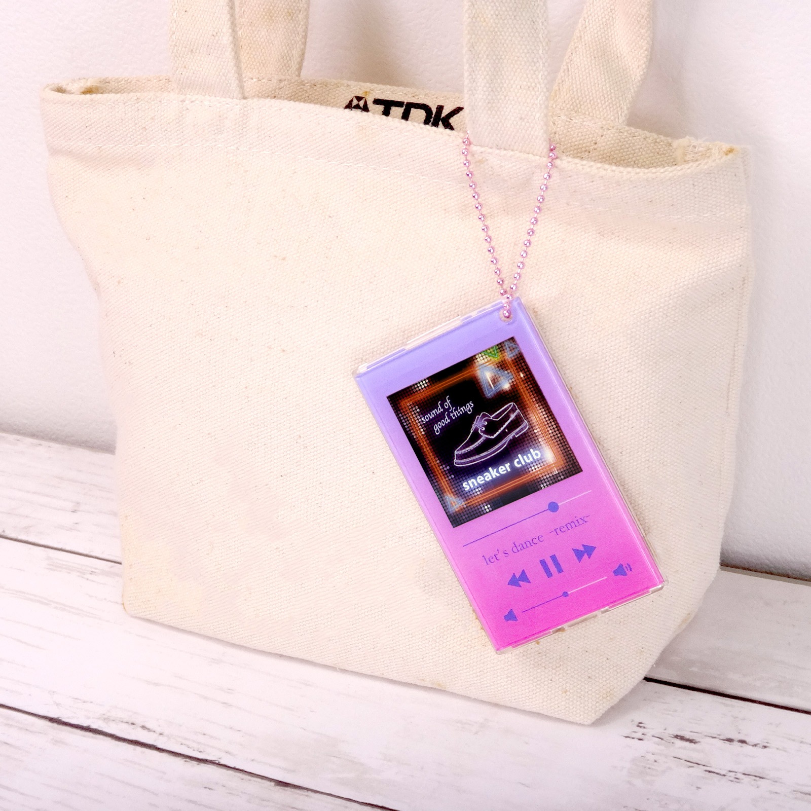 PCクリアパスケース 音楽プレイヤー風 ボールチェーン＆中紙付き ピンク