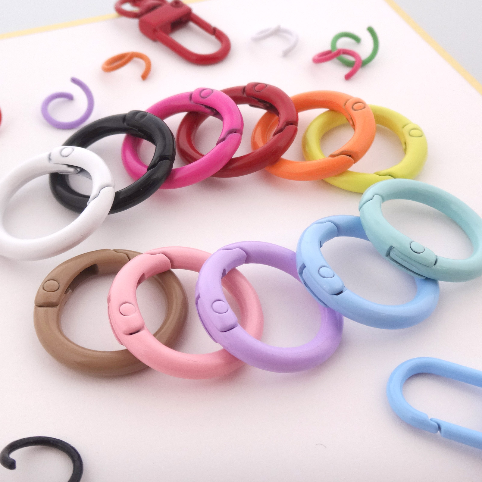 カラー ダイキャストカラビナ ミニ丸型 23mm オレンジ 【数量限定】