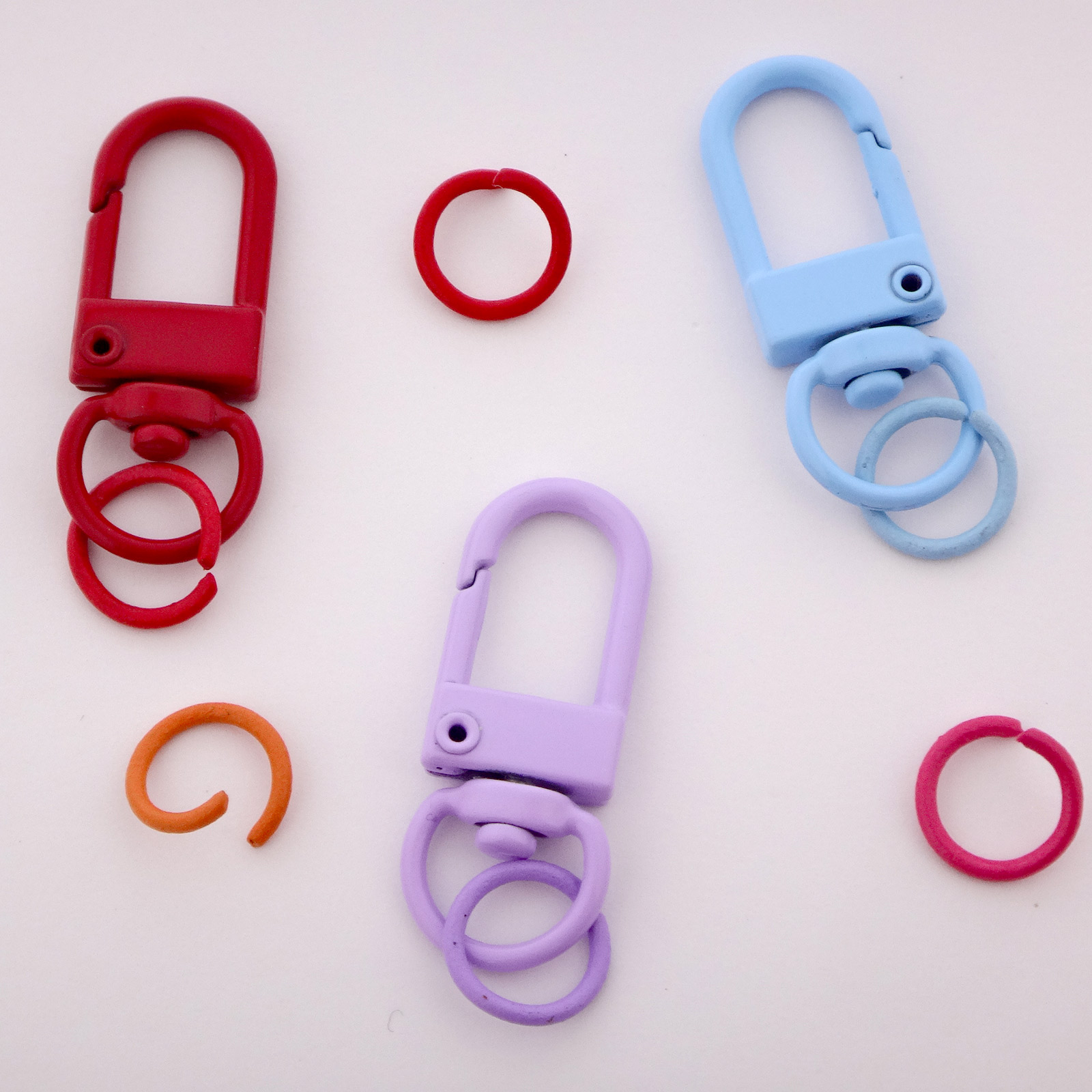 カラー丸カン 線径φ1.2×外径10mm ピンク 【数量限定】｜パーツ材料の