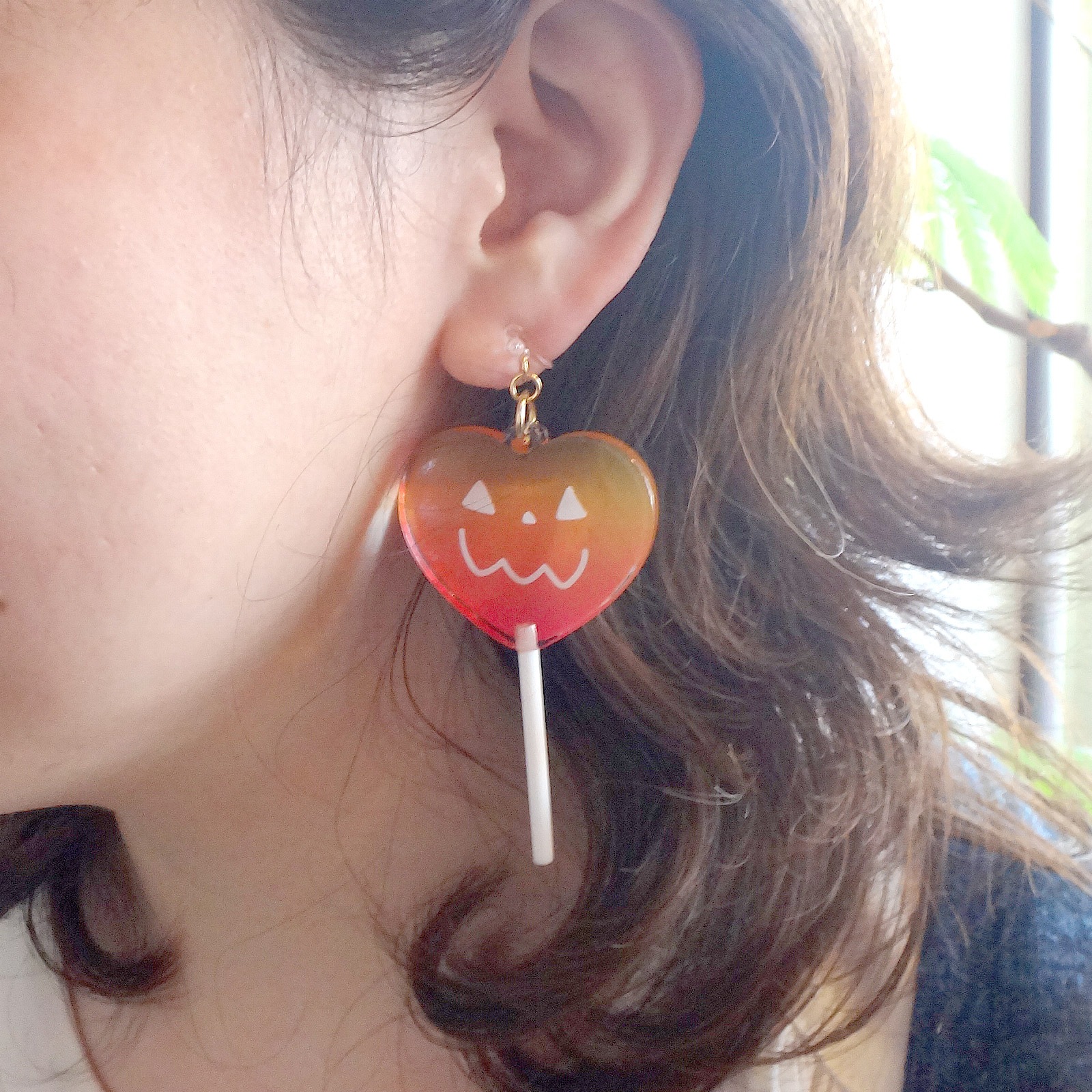 ハロウィン 樹脂イヤリング ハートキャンディ トリックオアトリート
