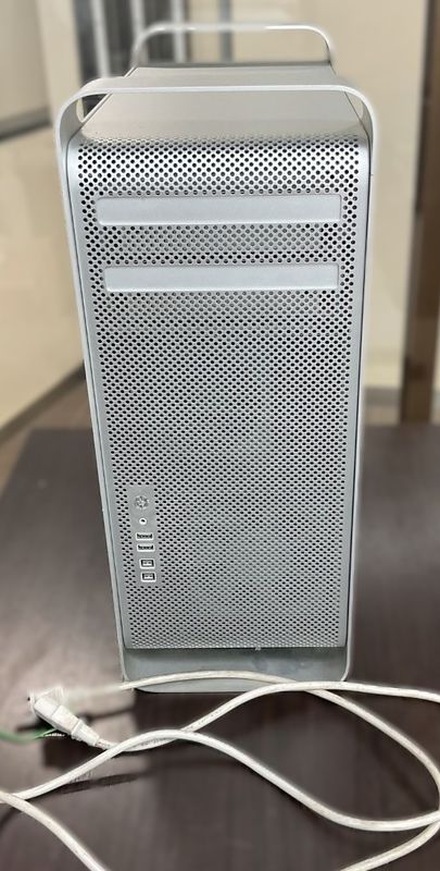 Macデスクトップ Apple MacPro (Mid 2010) A1289 APPLE MAC PRO Mid-2010, A1289, 2x2.4 QUAD-CORE INTEL XEON, 3