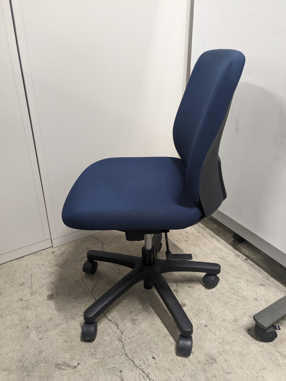 ITOKI�����ȡ��� torte-R(�ȥ�ƥ����������)���꡼�� ���ե�����������KZ-240GB-T1B2�ʺ߸ˡ�����