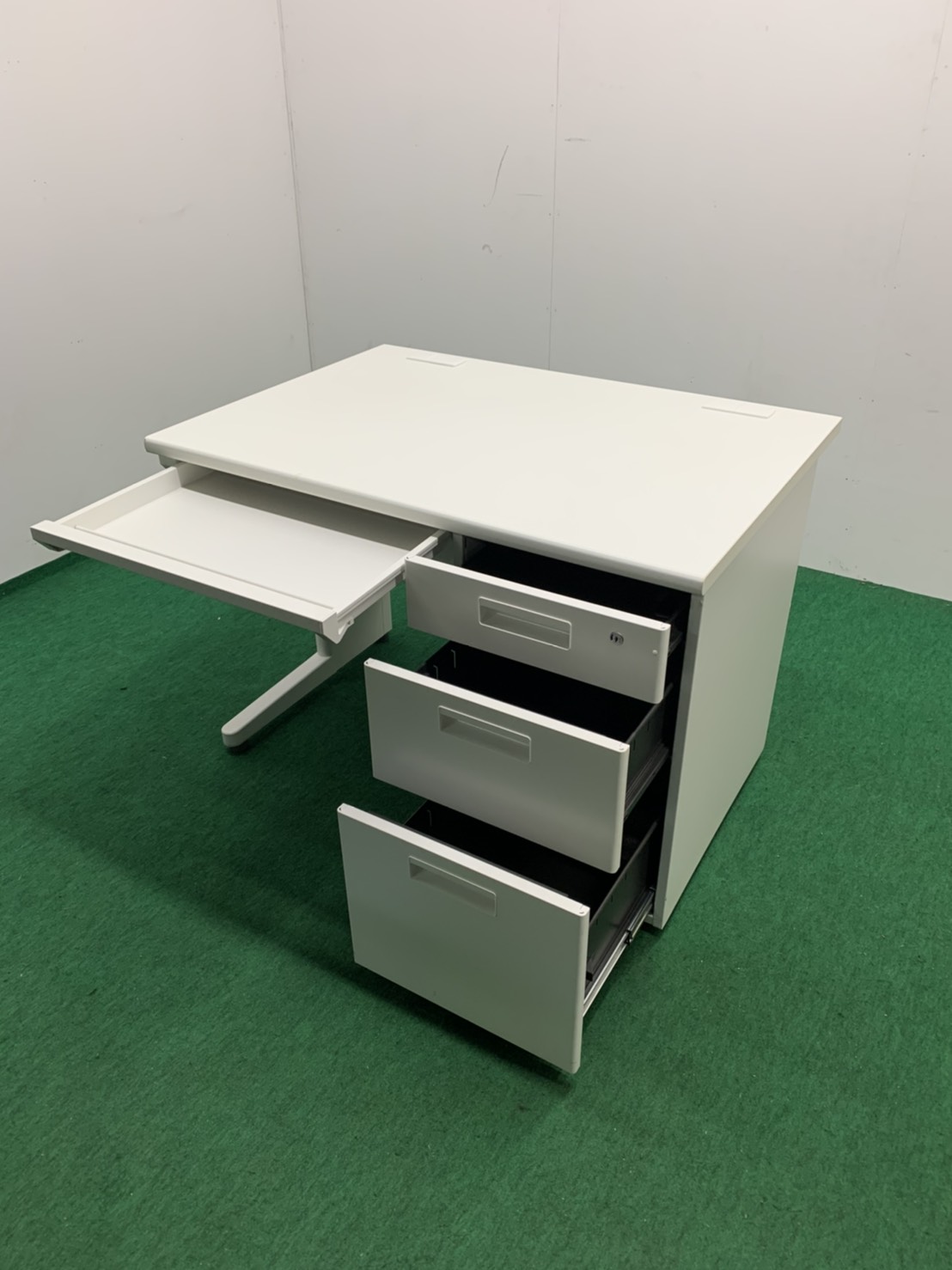 ��ť��ե����ȶ� ���������W1000����µ���ܥ��ʥ���OA������