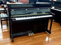 【中古品】　ヤマハ アップライトピアノ b113 #J39497395