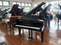 【中古品】　ヤマハ グランドピアノ G2E #3980285