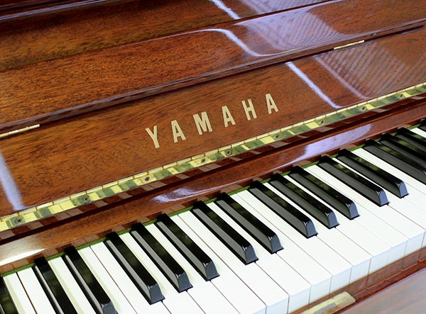 ヤマハ アップライトピアノ W106B #3559543【木目ピアノ】 【訳あり