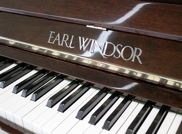 【特価セール】EARL WINDSOR W113 アップライトピアノ 木目 アールウィンザー アップライトピアノ W113 #136785 【訳あり特価