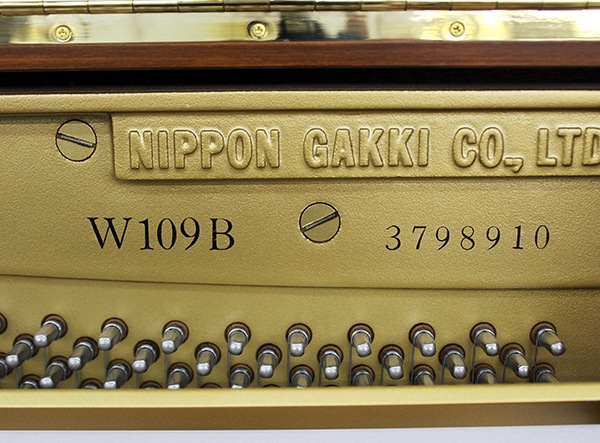 【中古品】　ヤマハ アップライトピアノ W109B #3798910 【木目ピアノ】
