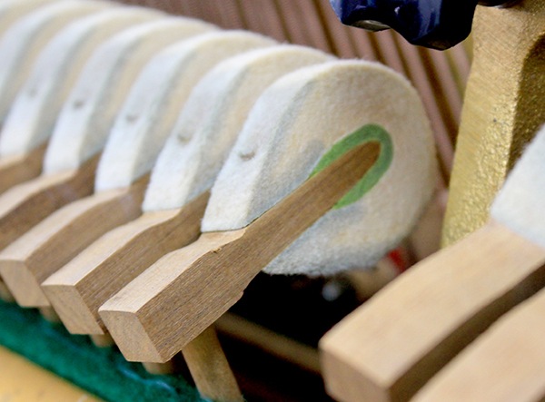 【中古品】 ヤマハ アップライトピアノ W102 #2765919 【木目ピアノ】