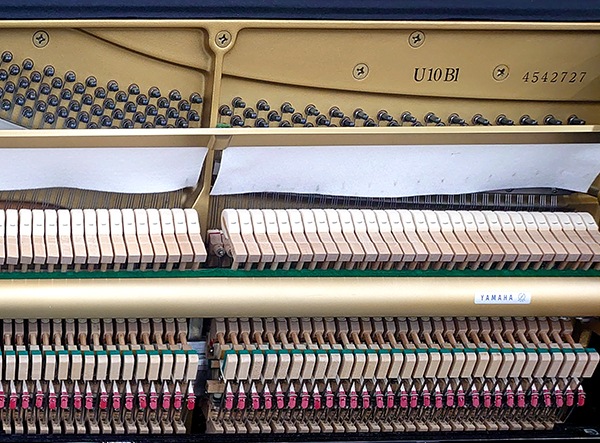 【中古品】 ヤマハ アップライトピアノ U10Bl #4542727