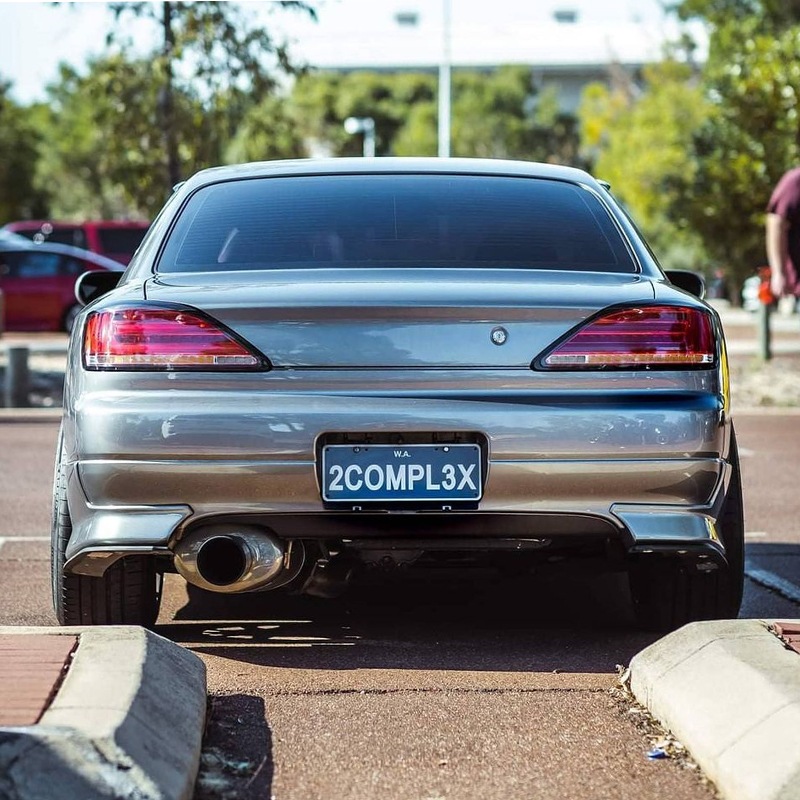 S15 シルビア / ヴァリエッタ<br>流れるウインカー サイドマーカー付き<br>ファイバーLEDテールランプ<br>インナーレッド