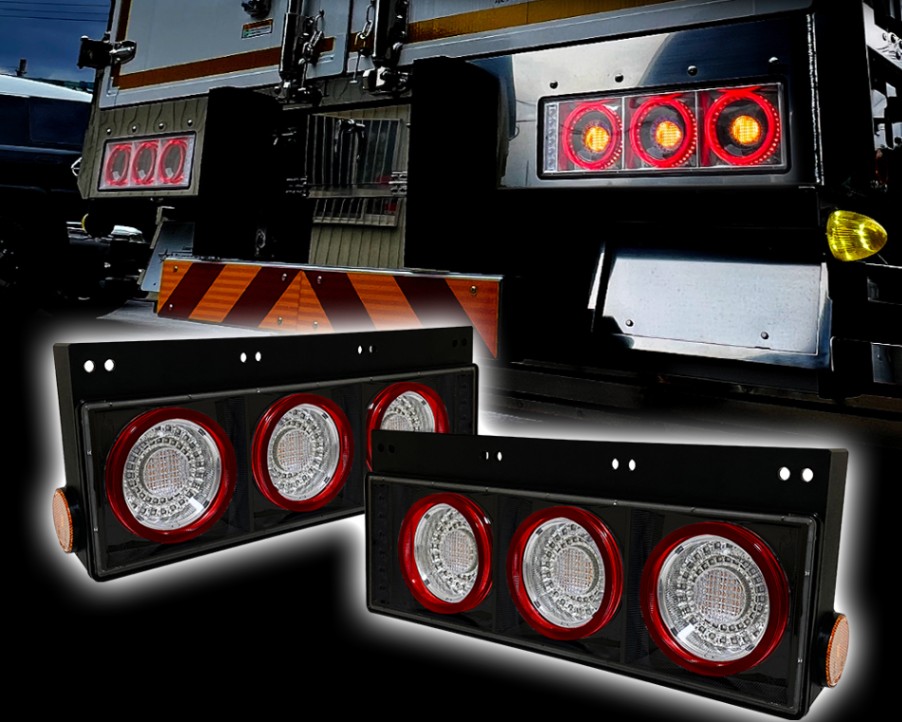 【保安基準適合・車検対応Eマーク取得済み】24V大型・中型トラック 汎用 FスタイルファイバーLEDテールランプ 丸型3連・流れるシーケンシャルウインカー仕様 ブラックタイプ 左右1台分セット